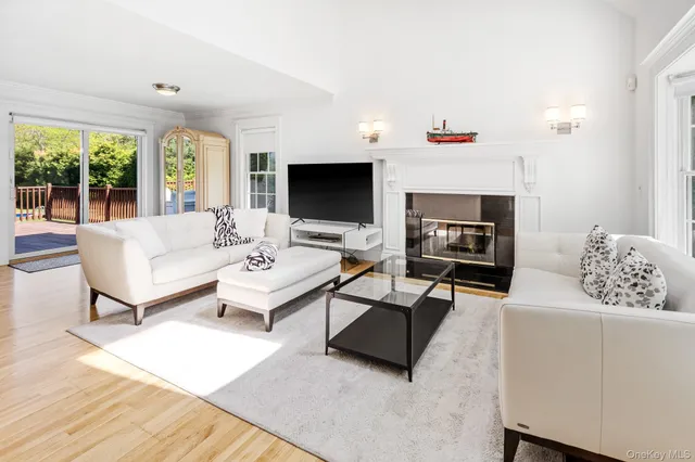 $2,995,000 | 5 Lower 7 Ponds Road, Water Mill, NY 11976