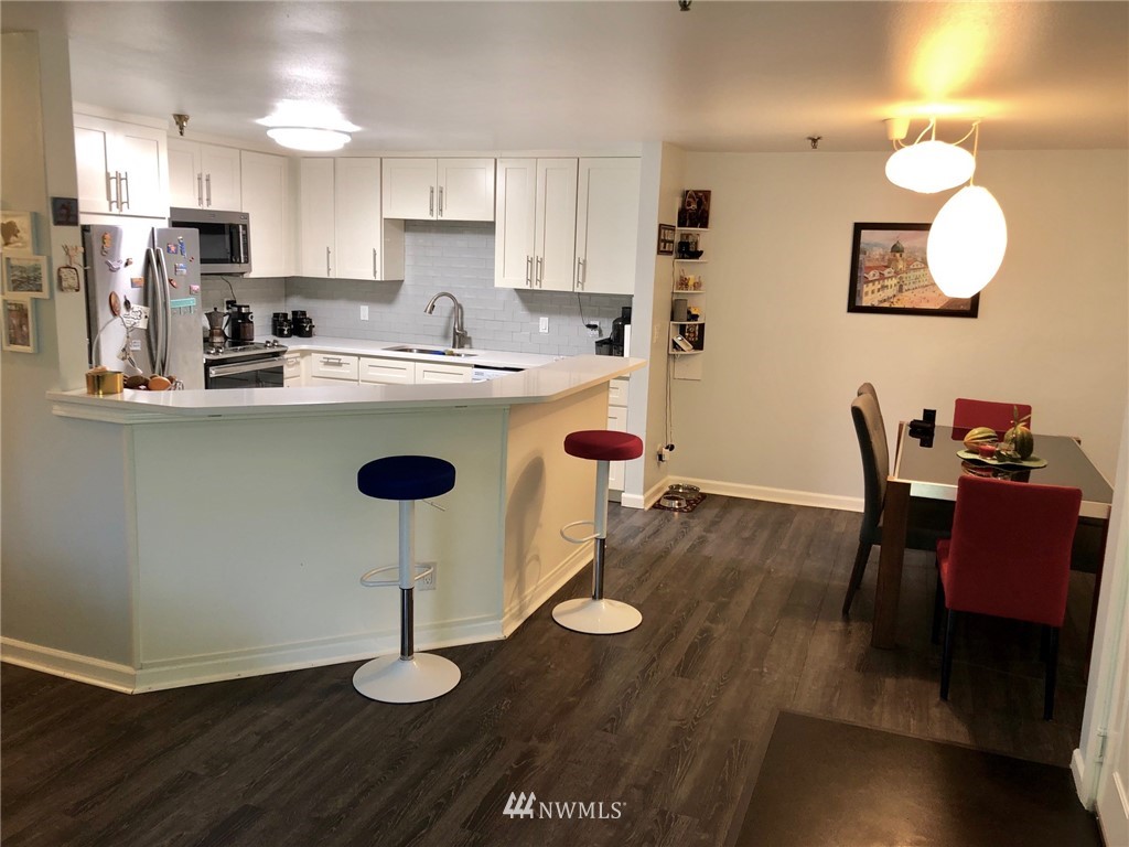 975 Aberdeen Avenue Northeast, Unit D101 Renton, WA 98056 - Photo 4 of 20 Gallery Image 4