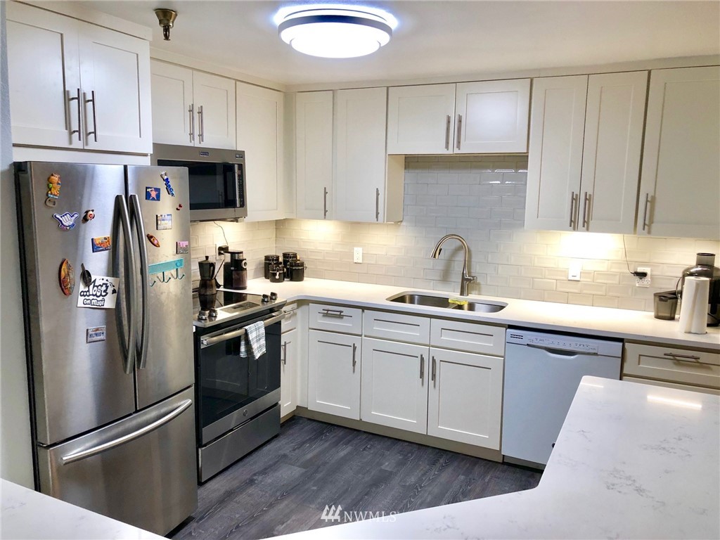 975 Aberdeen Avenue Northeast, Unit D101 Renton, WA 98056 - Photo 5 of 20 Gallery Image 5