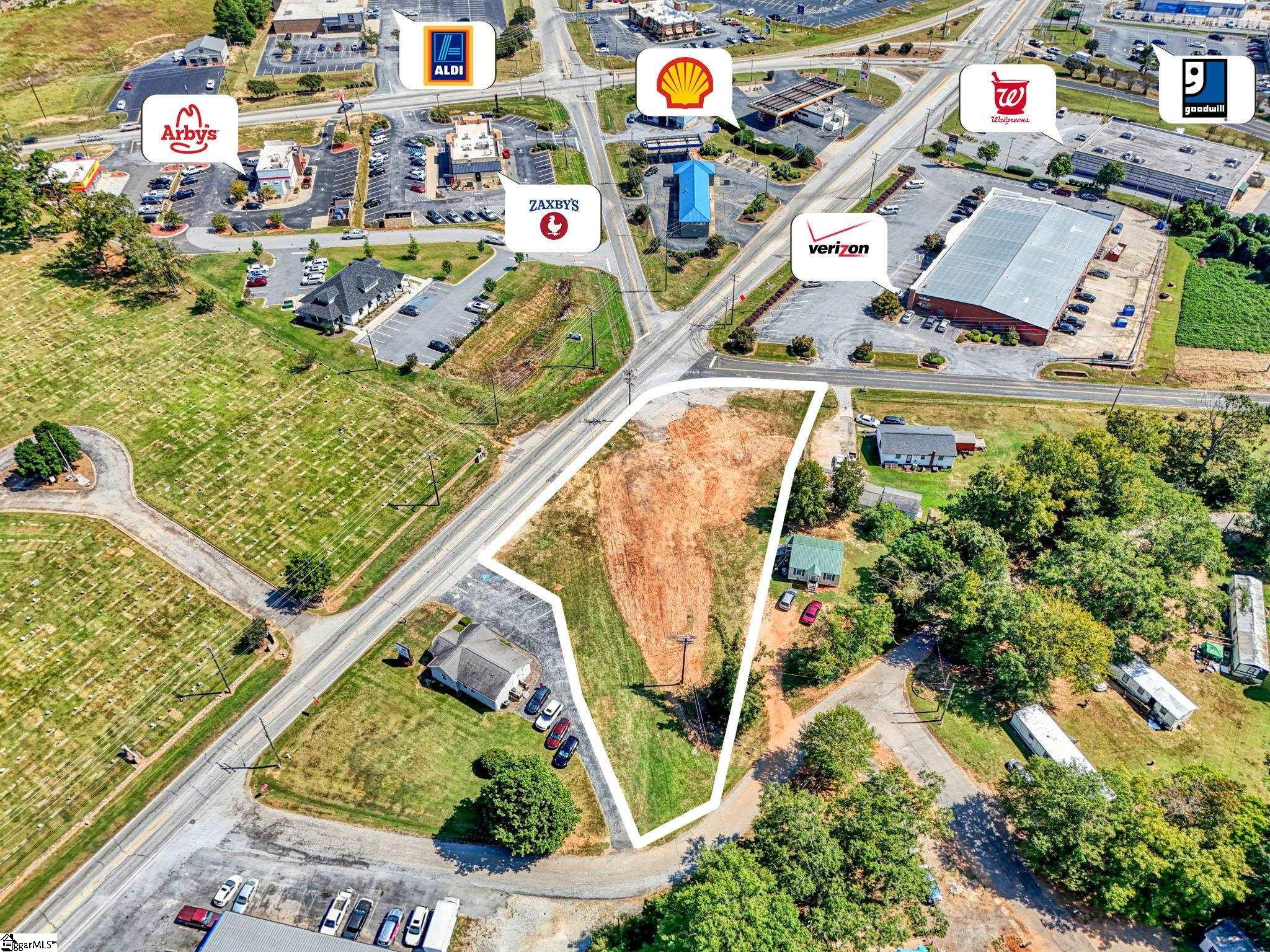 790 East Main Street Laurens, SC 29360 - Photo 1 of 25