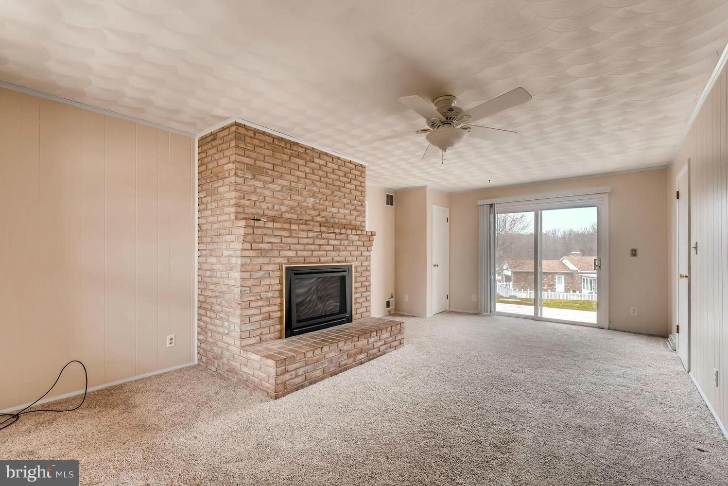 2113 Bellvale Road Fallston, MD 21047 - Photo 14 of 30 Family Room