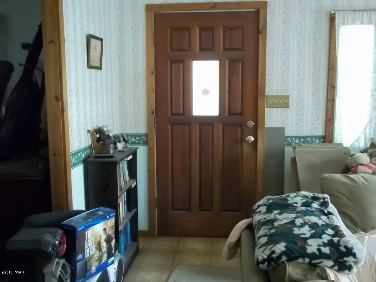 121 Frenchtown Road Shohola, PA 18458 - Photo 8 of 29