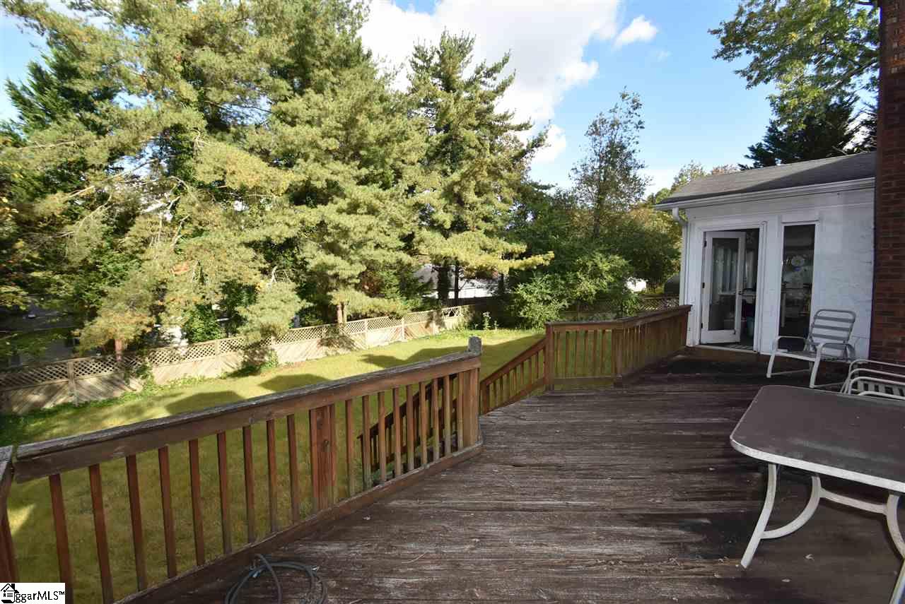 203 Roper Mountain Rd Extension Greenville, SC 29615 - Photo 2 of 36