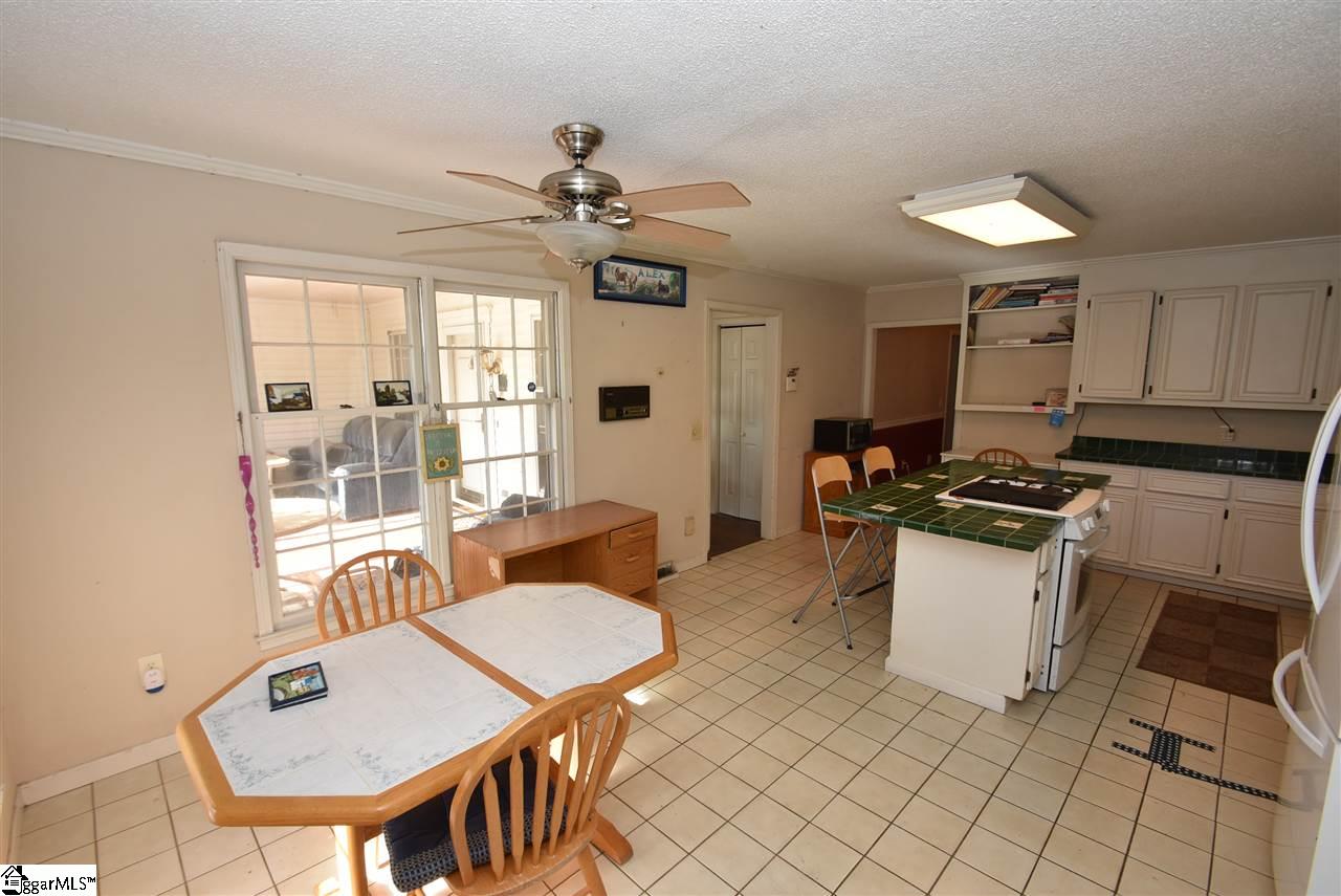 203 Roper Mountain Rd Extension Greenville, SC 29615 - Photo 13 of 36