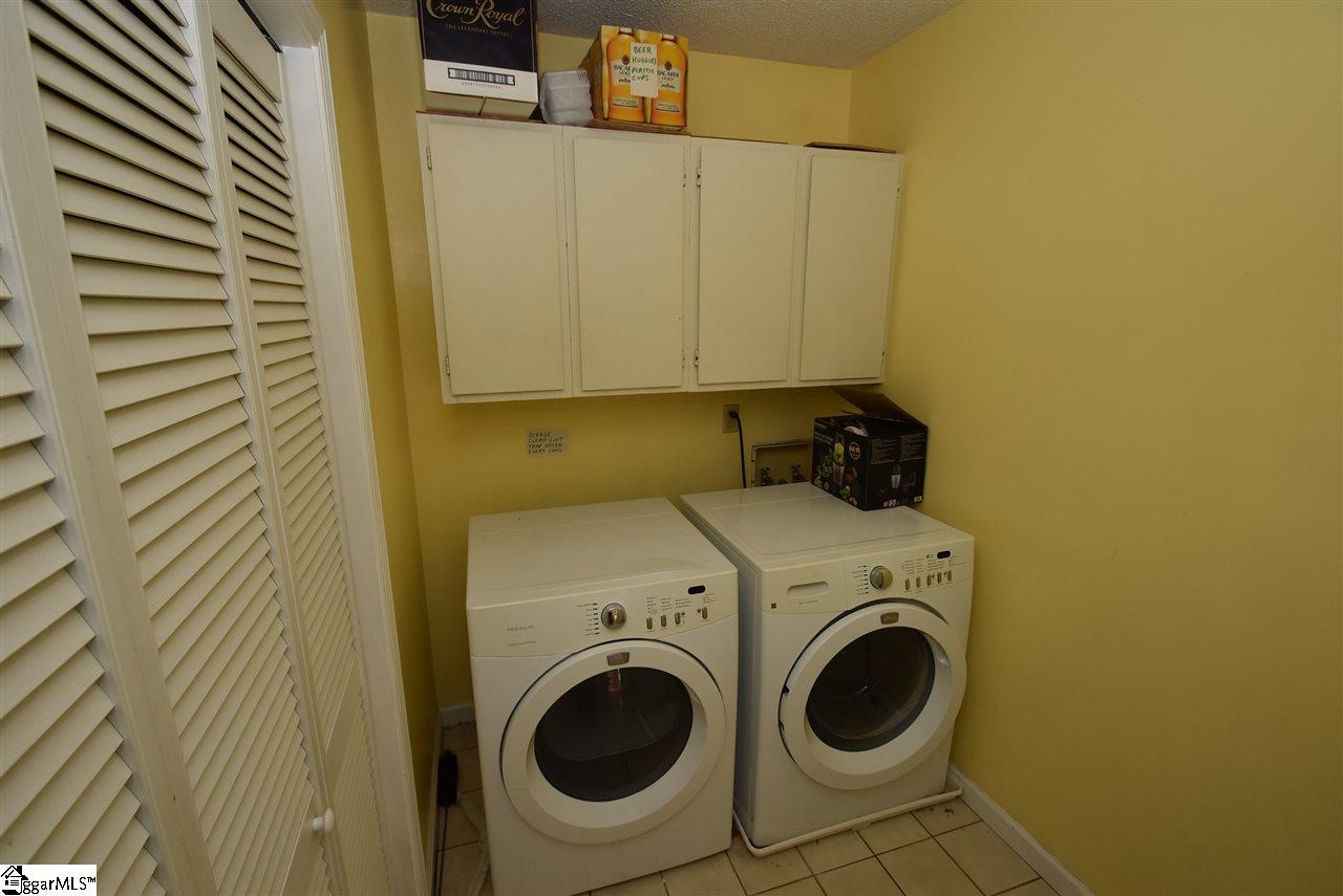 203 Roper Mountain Rd Extension Greenville, SC 29615 - Photo 16 of 36