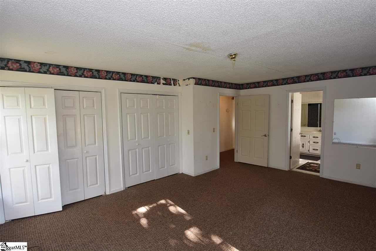 203 Roper Mountain Rd Extension Greenville, SC 29615 - Photo 20 of 36