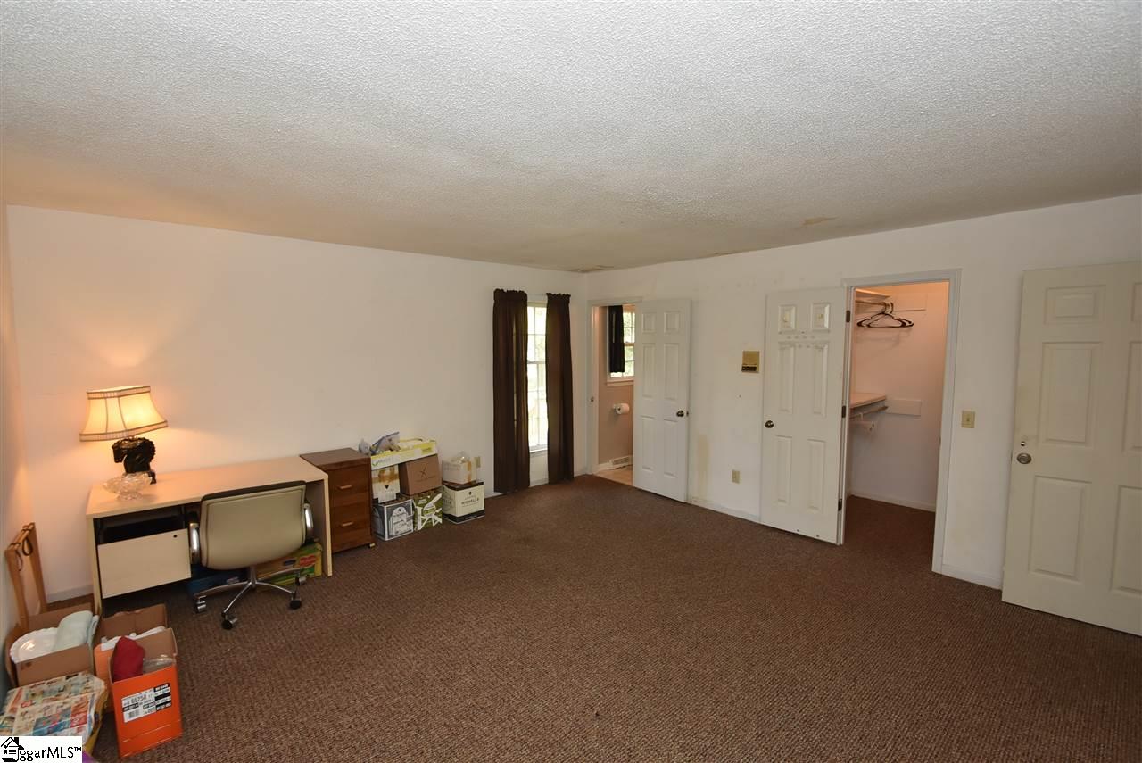 203 Roper Mountain Rd Extension Greenville, SC 29615 - Photo 23 of 36