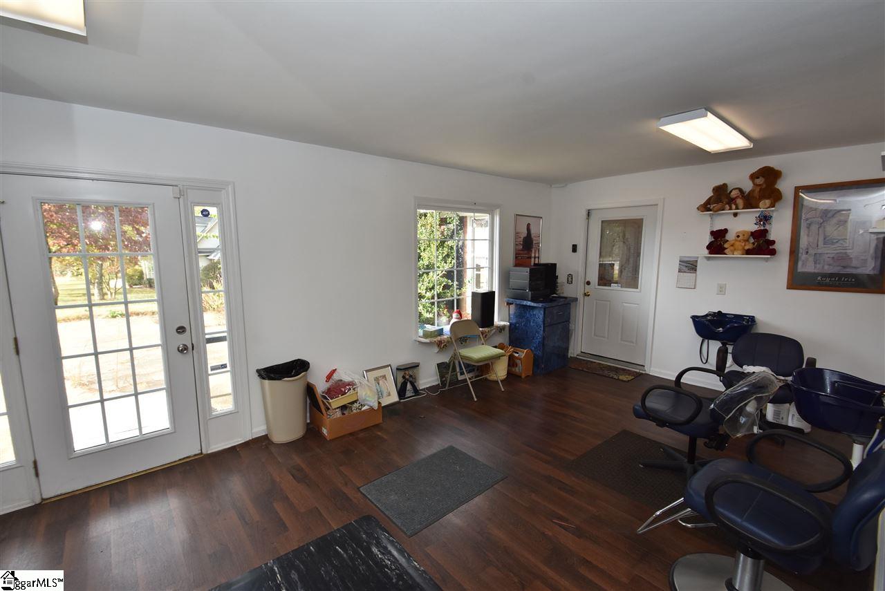 203 Roper Mountain Rd Extension Greenville, SC 29615 - Photo 32 of 36