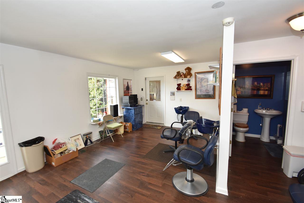 203 Roper Mountain Rd Extension Greenville, SC 29615 - Photo 33 of 36