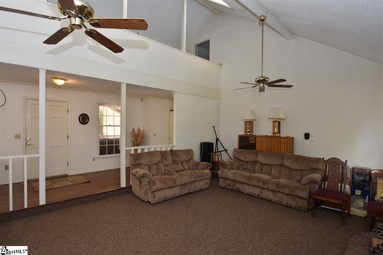 203 Roper Mountain Rd Extension Greenville, SC 29615 - Photo 7 of 36