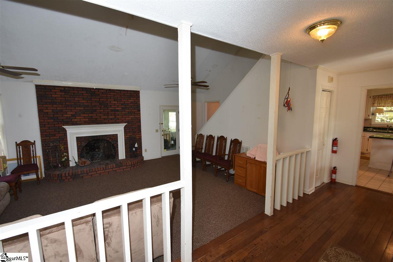 203 Roper Mountain Rd Extension Greenville, SC 29615 - Photo 8 of 36