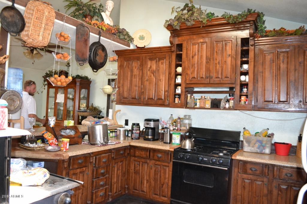 3868 Concho Ocho Road Snowflake, AZ 85937 - Photo 5 of 74 Kitchen with Custom Cabinets