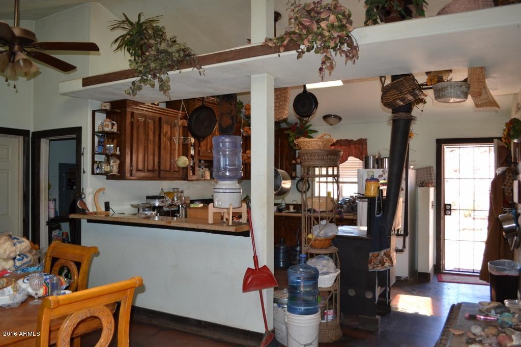 3868 Concho Ocho Road Snowflake, AZ 85937 - Photo 8 of 74 Dining to Kitchen