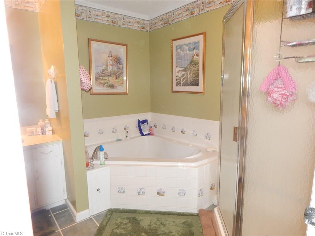 2295 Austin Traphill Road Elkin, NC 28621 - Photo 14 of 28 Gallery Image 14