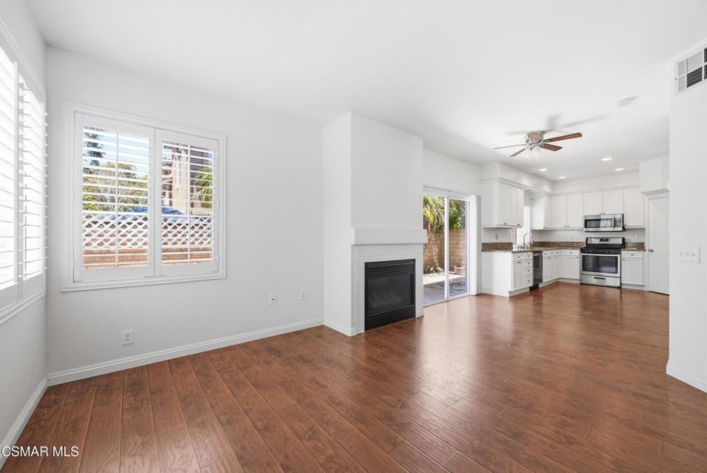 1809 Maybrook Way Simi Valley, CA 93065 - Photo 9 of 40
