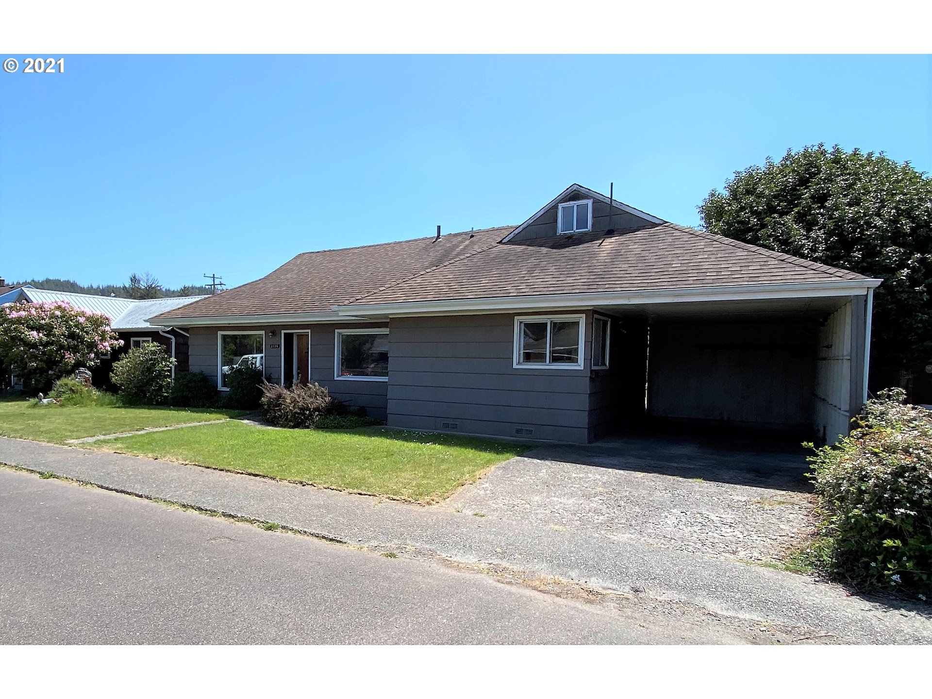2136 Birch Avenue Reedsport, OR 97467 - Photo 2 of 26 Gallery Image 2
