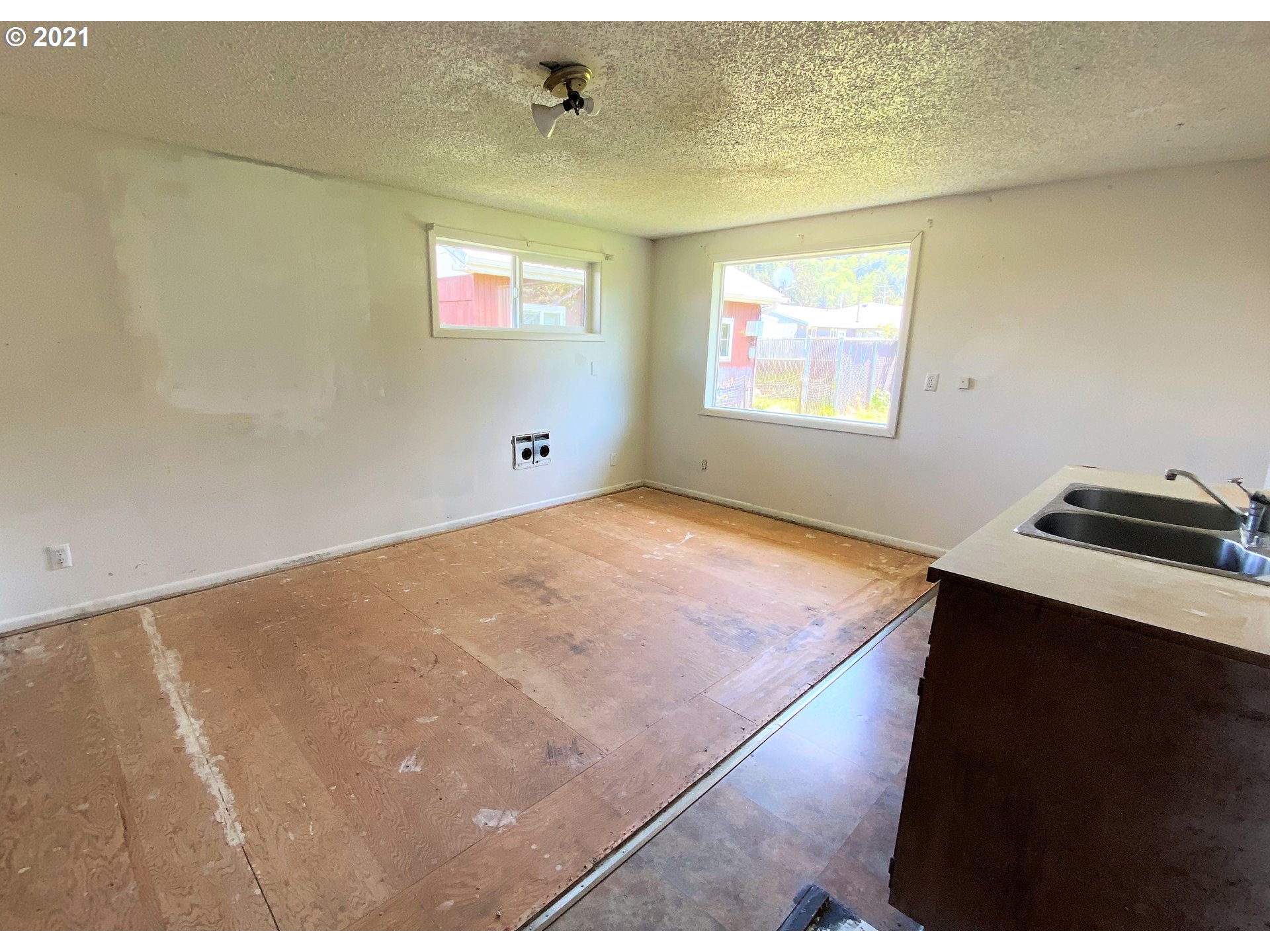 2136 Birch Avenue Reedsport, OR 97467 - Photo 20 of 26 Gallery Image 20