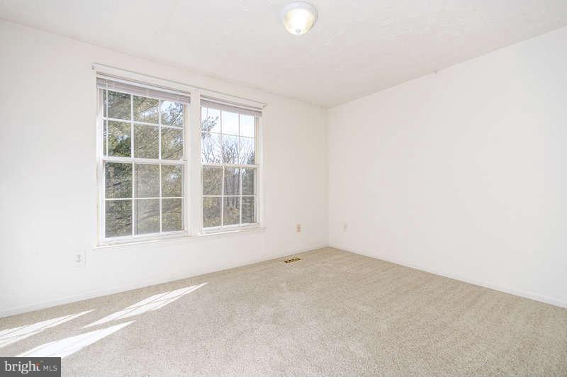 1949 Belmont Ridge Court Reston, VA 20191 - Photo 11 of 23 an empty room with a window