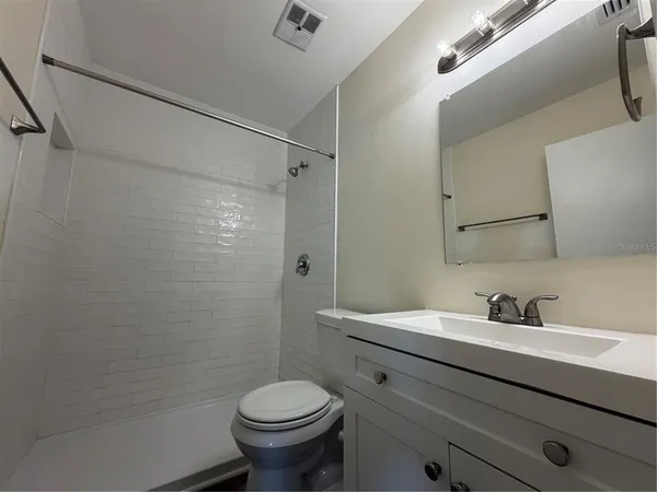$3,400 | 1740 West Walnut Street, Tampa, FL 33607