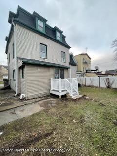 359 Clove Road Staten Island, NY 10310 - Photo 5 of 37 AEBC173F-8589-4B7B-8AAF-CACE88D0DE47_4_5