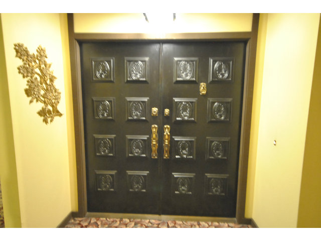 555 Palm Avenue, Unit 207 Millbrae, CA 94030 - Photo 5 of 21 a view of a elevator