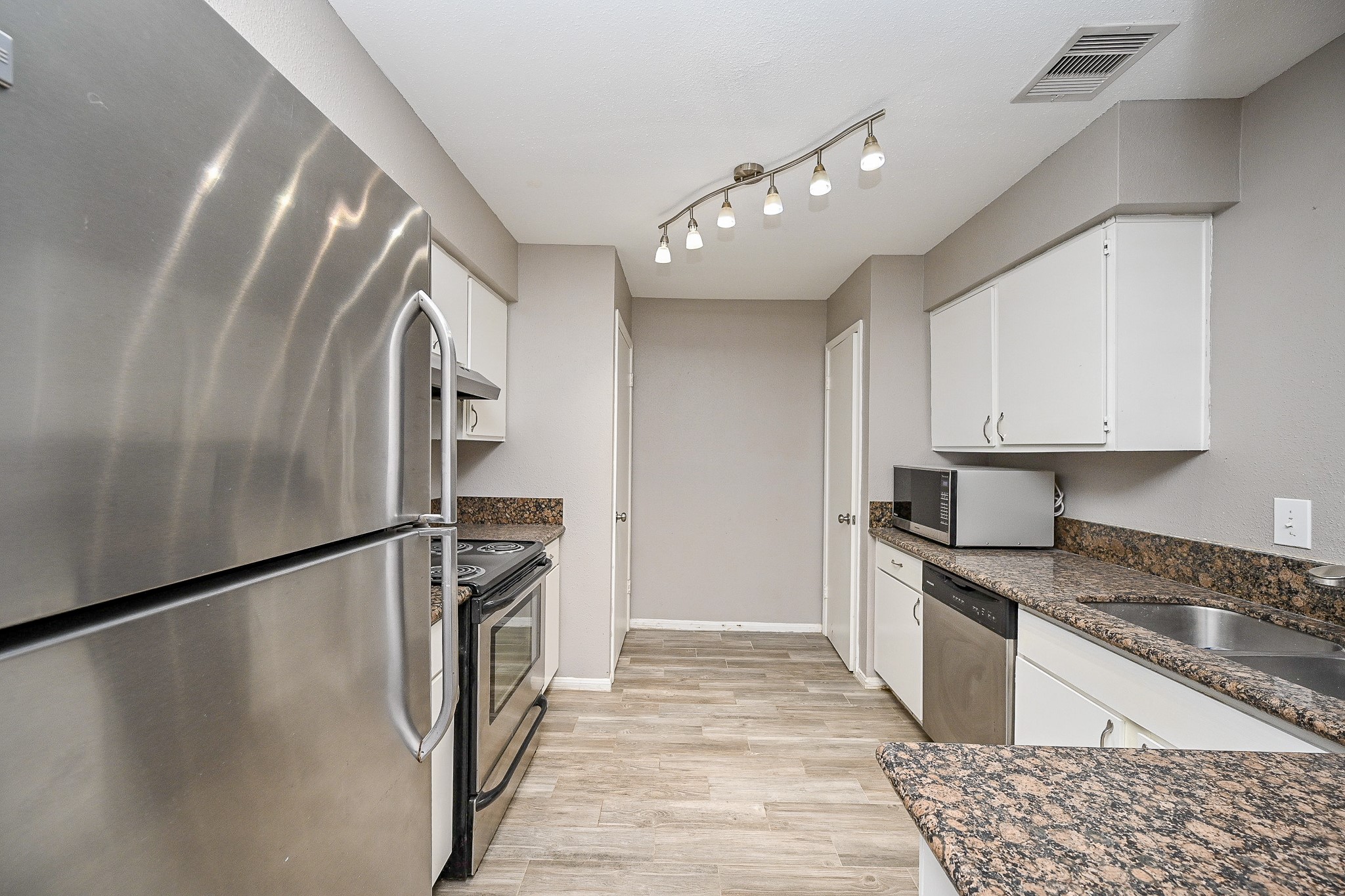 2211 South Kirkwood Road, Unit 45 Houston, TX 77077 - Photo 5 of 20