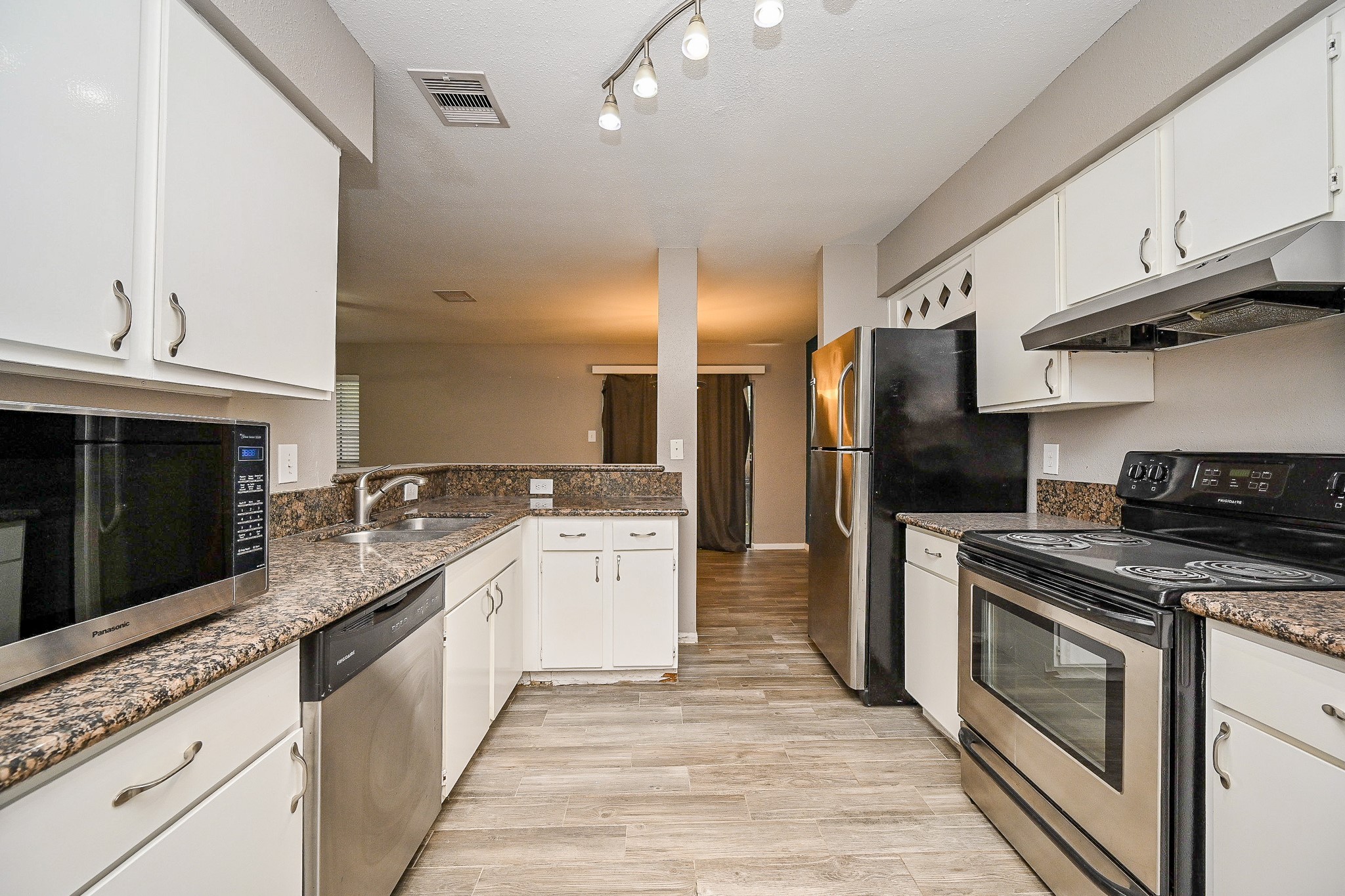 2211 South Kirkwood Road, Unit 45 Houston, TX 77077 - Photo 7 of 20