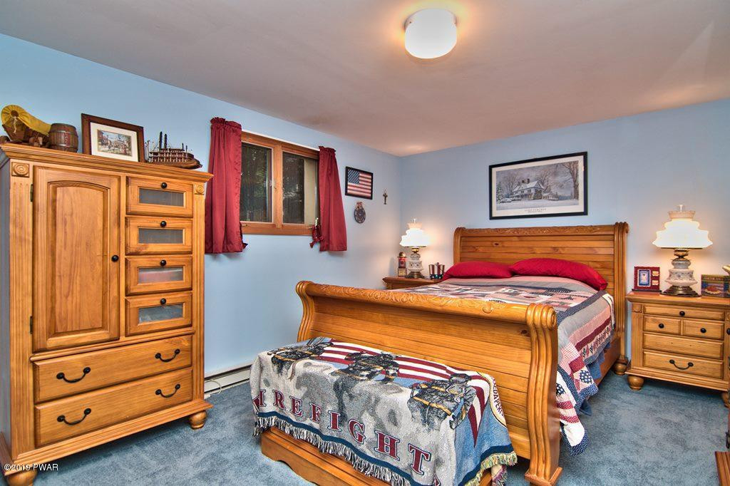 2019 Roamingwood Road Lake Ariel, PA 18436 - Photo 32 of 52 Bedroom 3