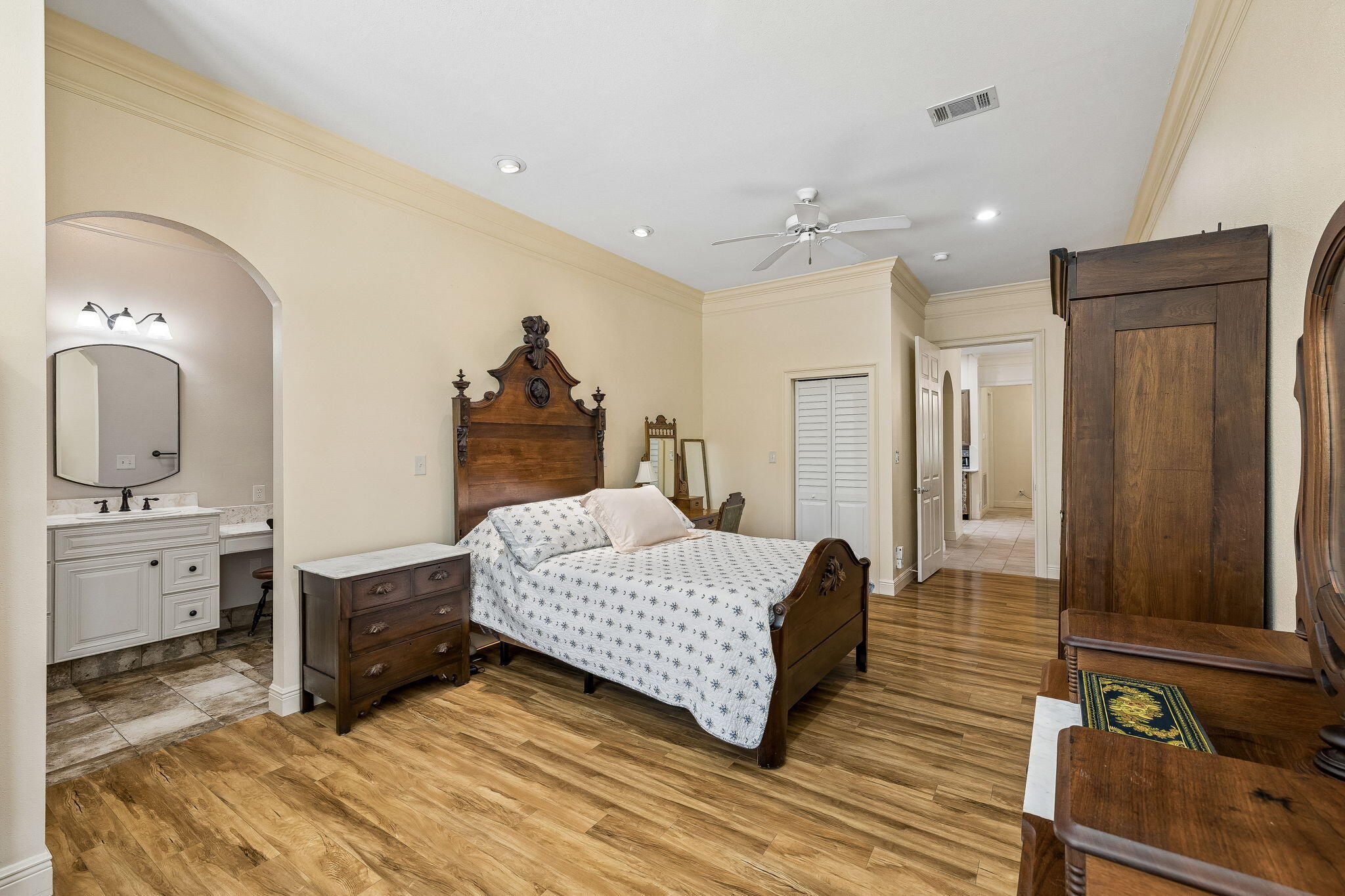 8 Masters Court Santa Rosa Beach, FL 32459 - Photo 17 of 33 Large Primary Bedroom