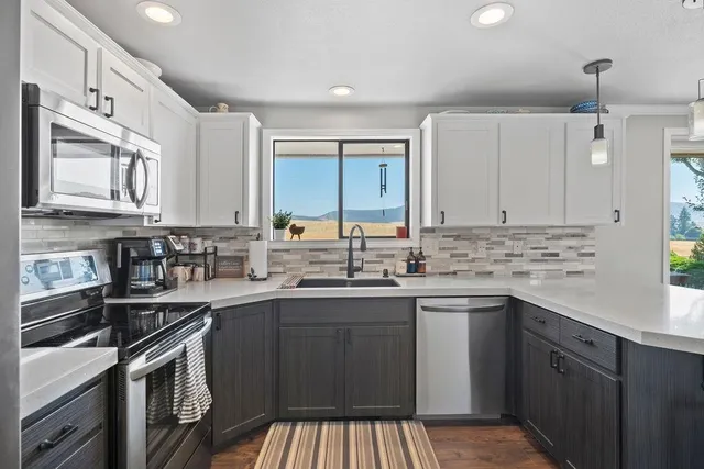 $390,000 | 529 North Vine Street, Latah, WA 99018