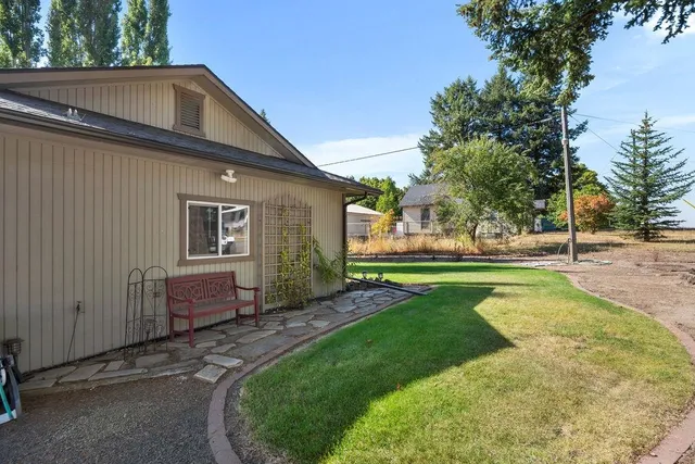 $390,000 | 529 North Vine Street, Latah, WA 99018