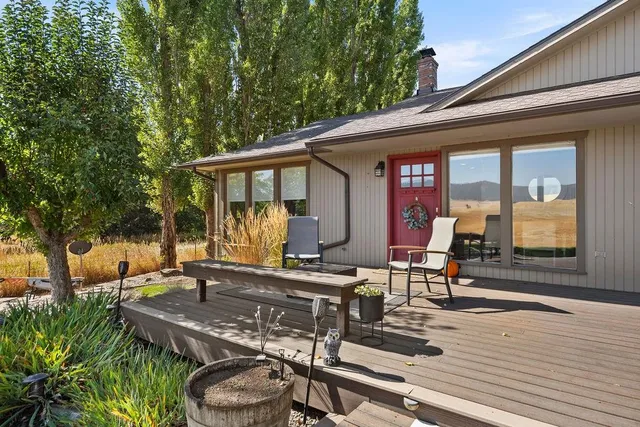 $390,000 | 529 North Vine Street, Latah, WA 99018