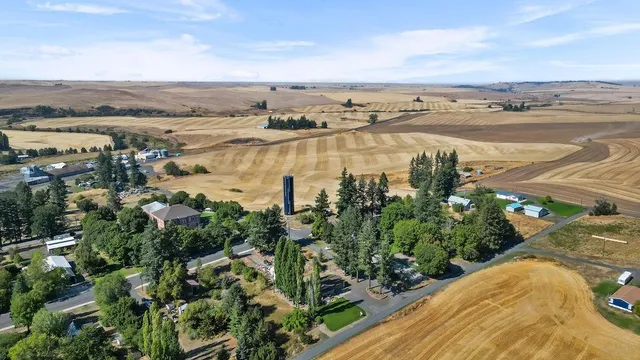 $390,000 | 529 North Vine Street, Latah, WA 99018