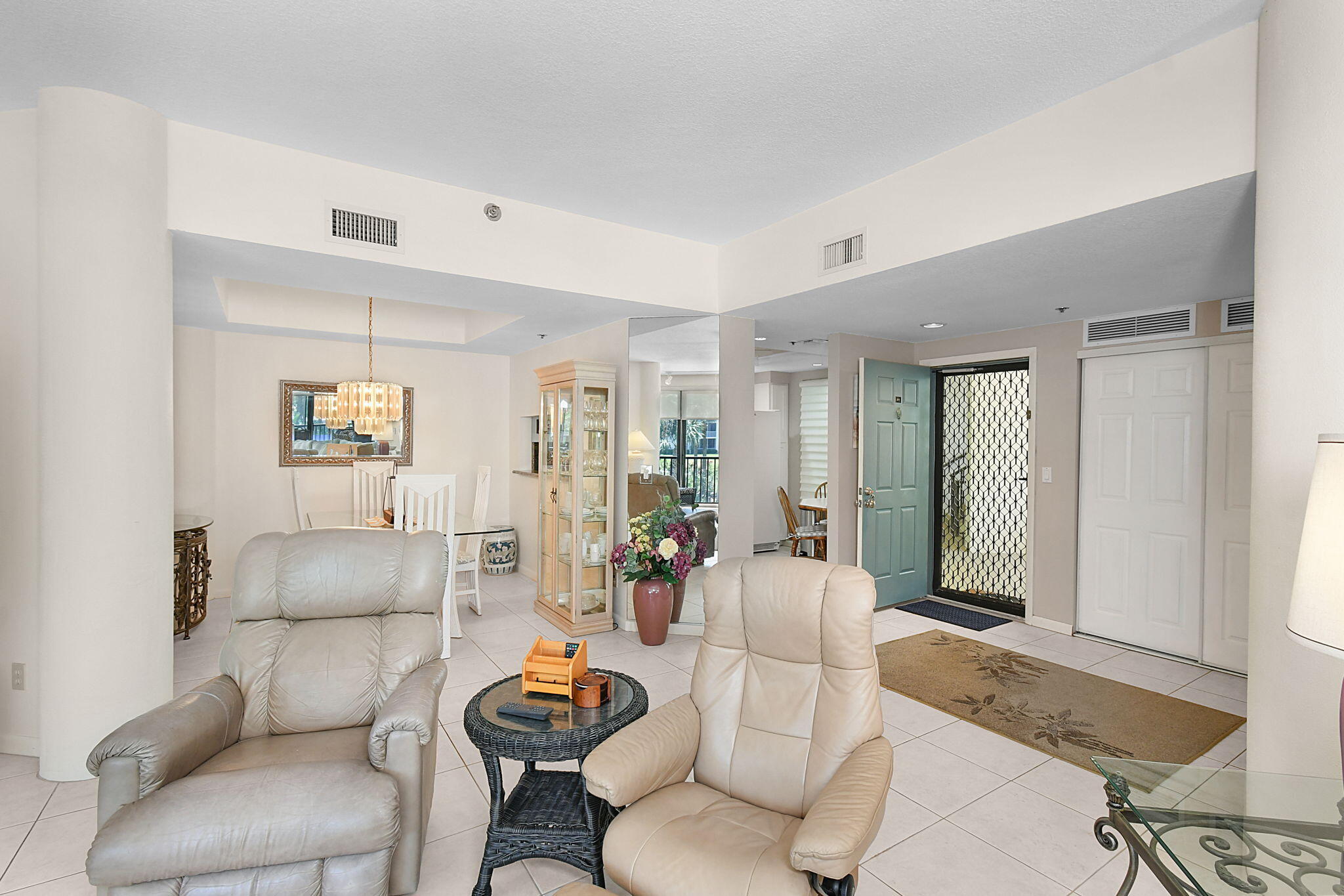 221 Northeast Plantation Road, Unit 211 Stuart, FL 34996 - Photo 7 of 32 Front Entrance