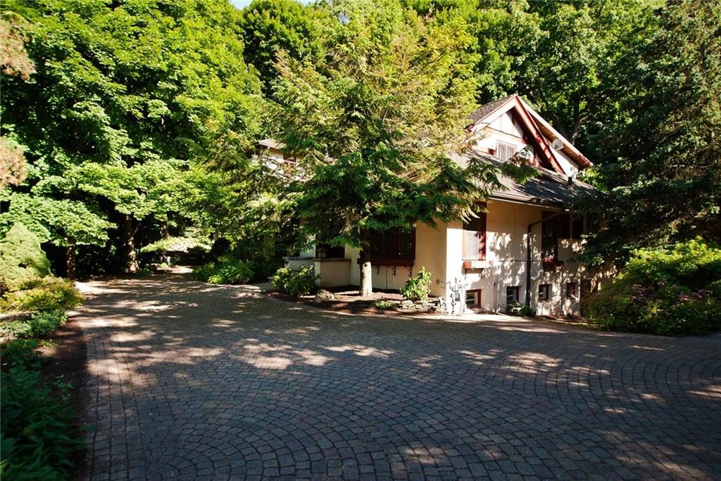 138 Pinnacle Road Rochester, NY 14620 - Photo 2 of 34