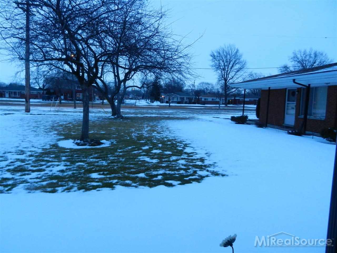 24301 Kelly Road, Unit # 106 Eastpointe, MI 48021 - Photo 14 of 14 Gallery Image 14
