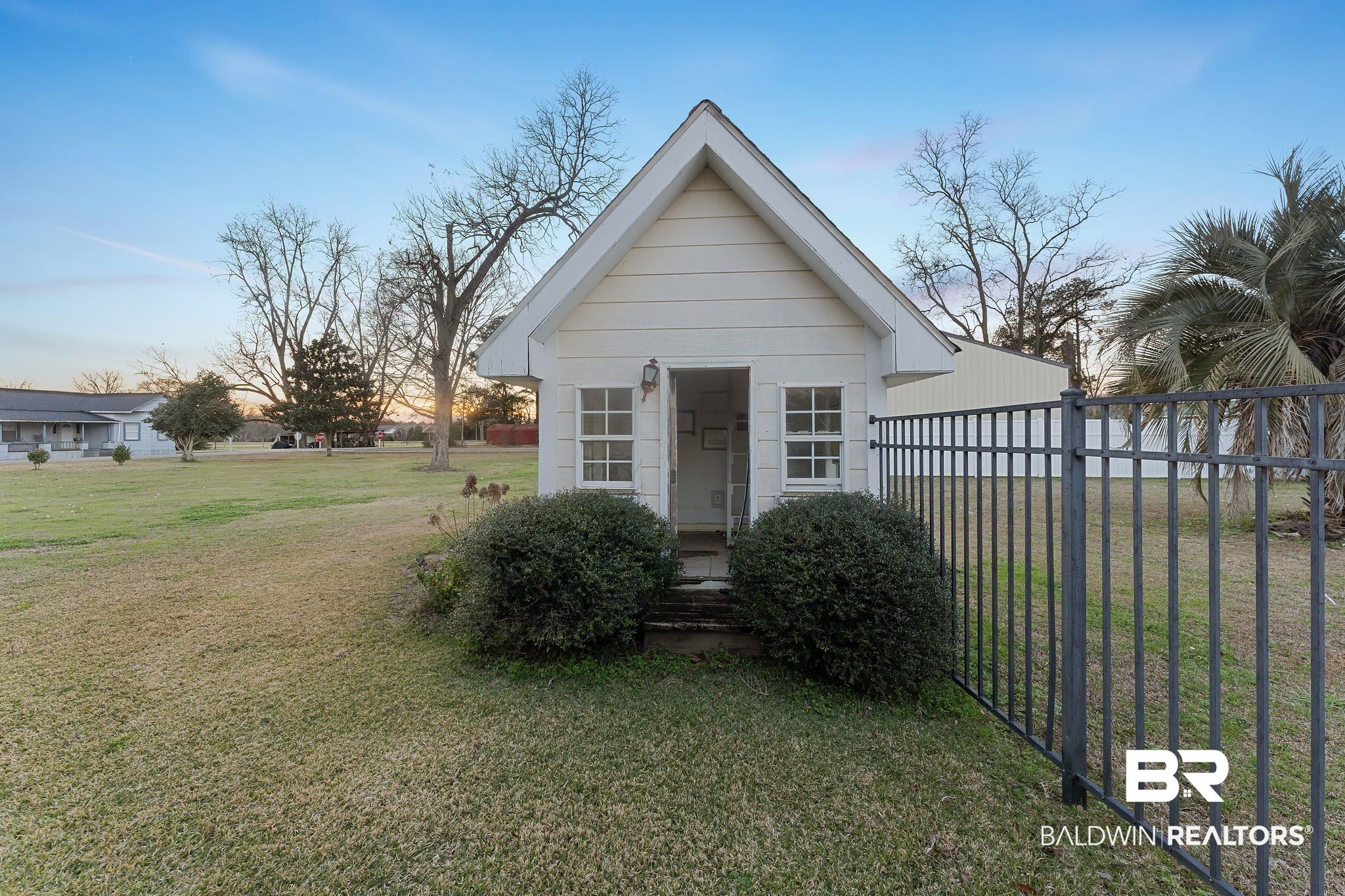 124 South Main Street Monroeville, AL 36460 - Photo 11 of 56