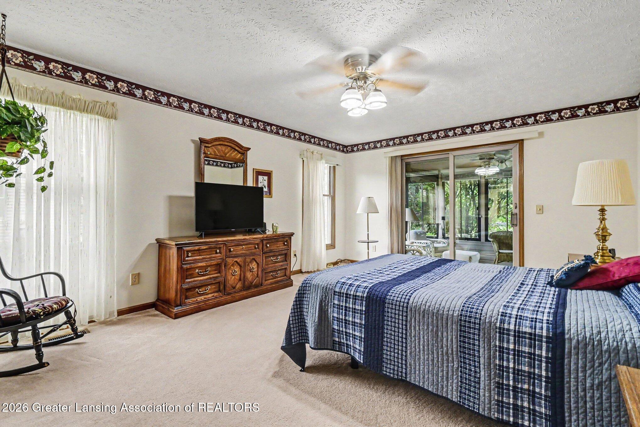 2380 Barnsbury Road East Lansing, MI 48823 - Photo 17 of 30 017_file_8913