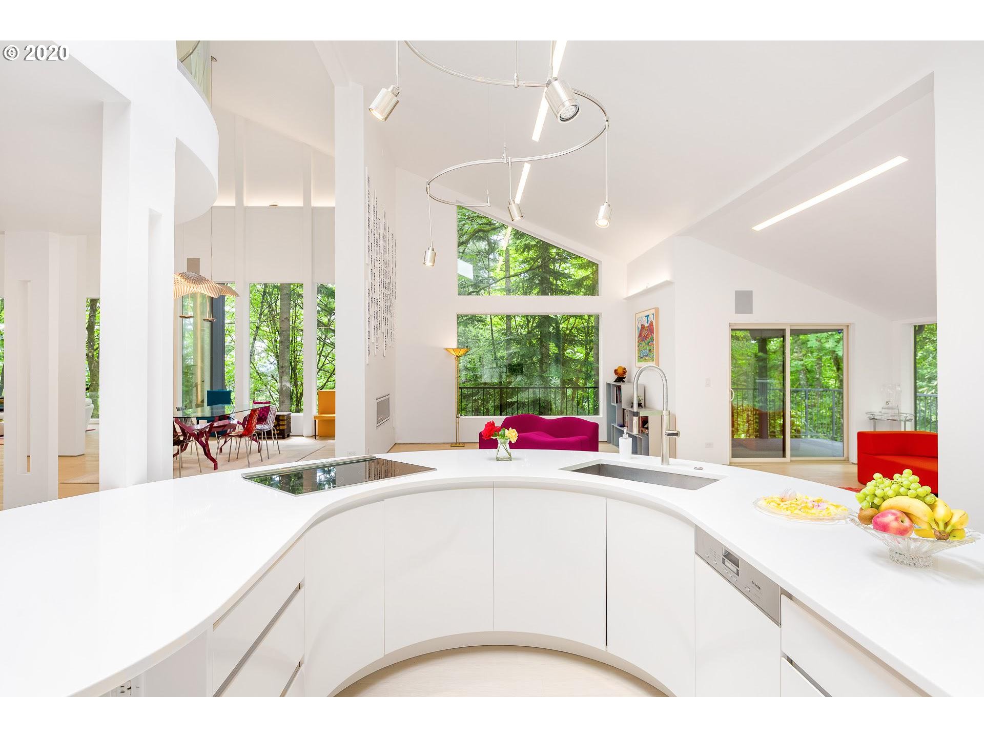 5050 Southwest Patton Road Portland, OR 97221 - Photo 14 of 32