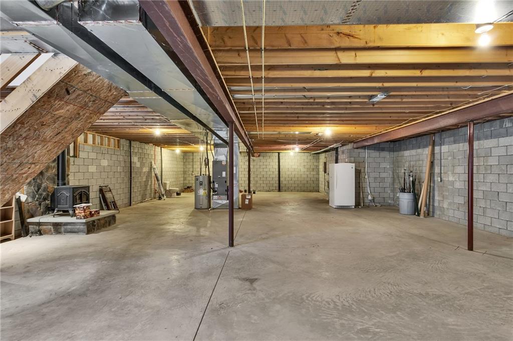 188 Congruity Road Greensburg, PA 15601 - Photo 35 of 50 a view of a hall with wooden floor