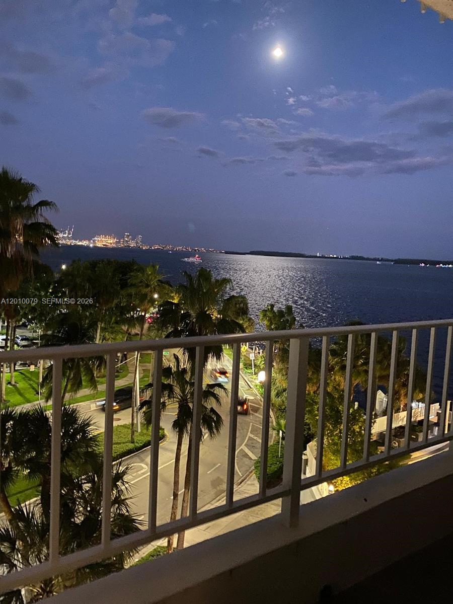 200 Southeast 15th Road, Unit 7I Miami, FL 33129 - Photo 20 of 40