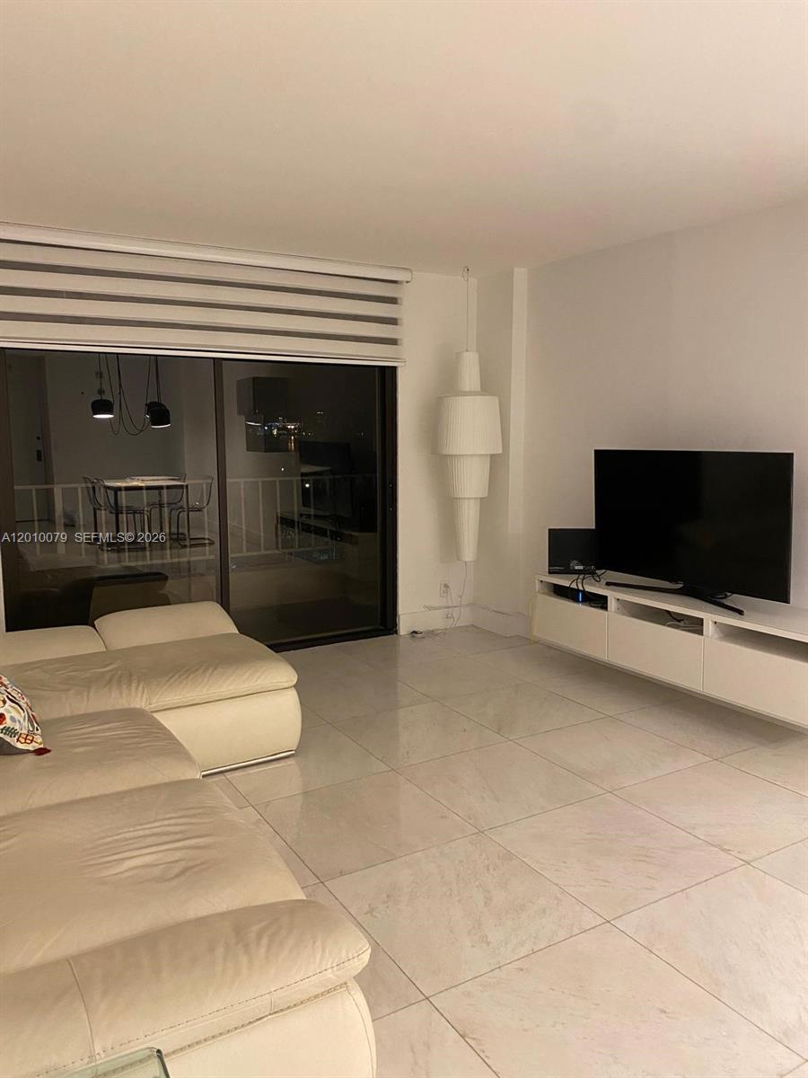 200 Southeast 15th Road, Unit 7I Miami, FL 33129 - Photo 3 of 40