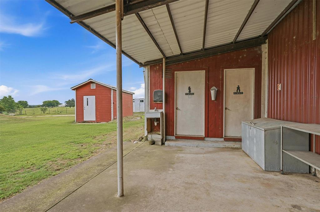 905 Crawford Road Sadler, TX 76264 - Photo 32 of 40