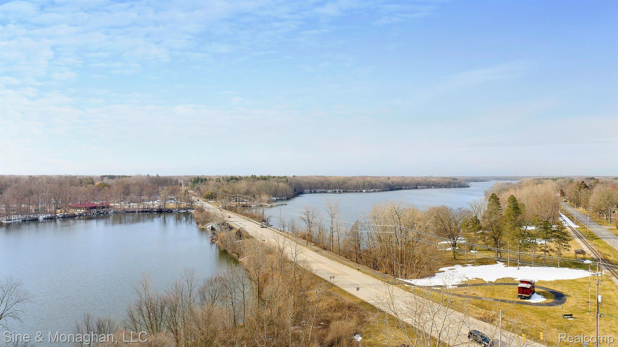 6135 North Genesee Road Flint, MI 48506 - Photo 39 of 45 Mott Lake