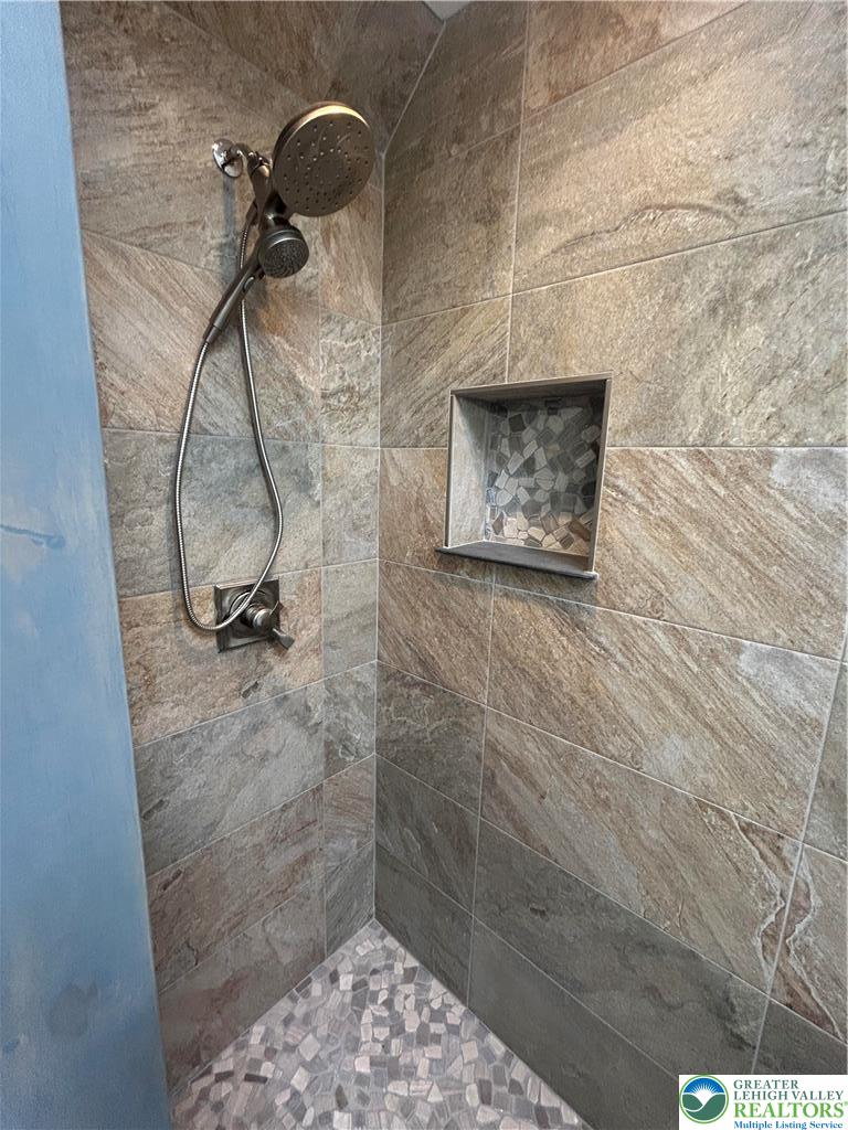 92 Creek Road Bangor, PA 18013 - Photo 19 of 32