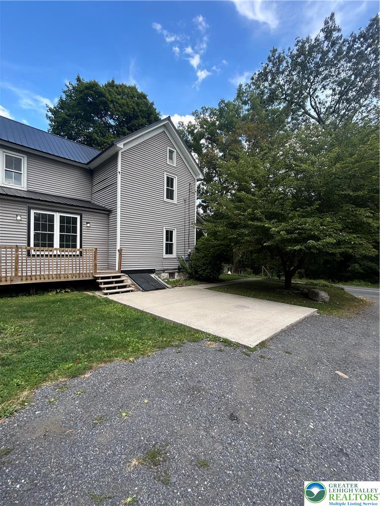 92 Creek Road Bangor, PA 18013 - Photo 8 of 32