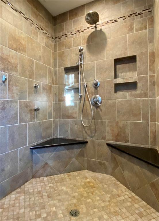 440 Wilson Road Worthington, PA 16262 - Photo 16 of 48 a bathroom with a glass door shower