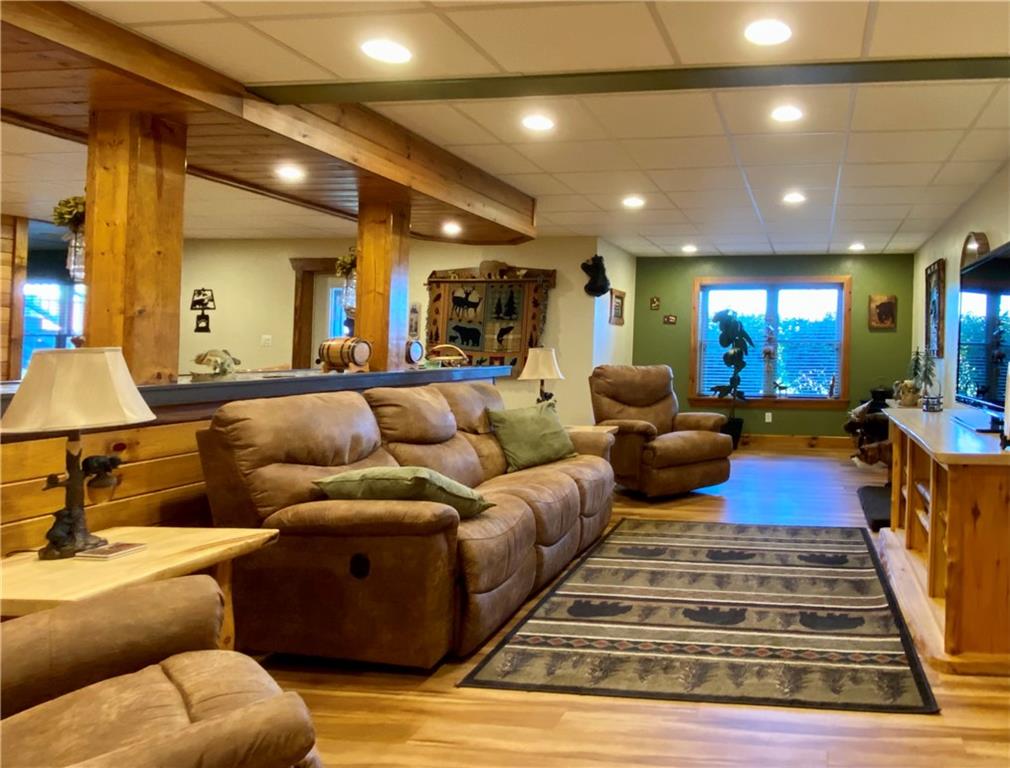 440 Wilson Road Worthington, PA 16262 - Photo 32 of 48 a living room with furniture