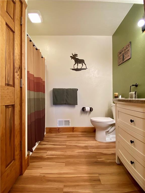 440 Wilson Road Worthington, PA 16262 - Photo 34 of 48 a bedroom with a bed and a television