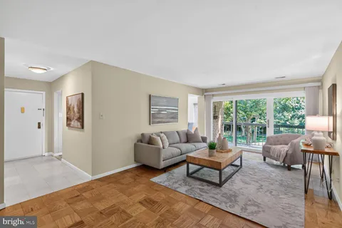 $495,000 | 5809 Edson Lane, Unit 103, North Bethesda, MD 20852